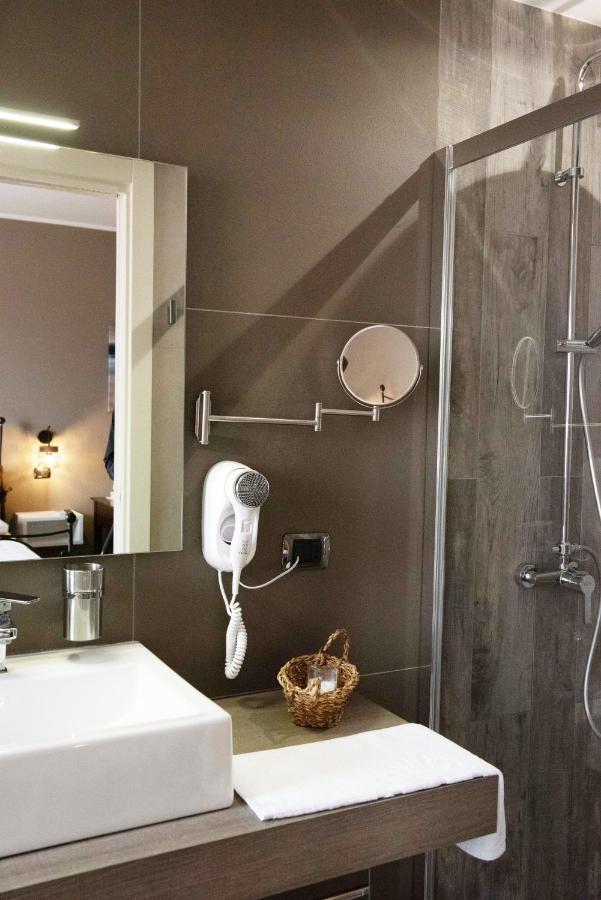 Torrevarata - Guest Rooms Санта-Тереза-ді-Рива Екстер'єр фото